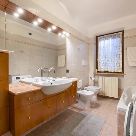 La Casa Rossa Tra E Montagna Garage Wi-fi Apartmán *