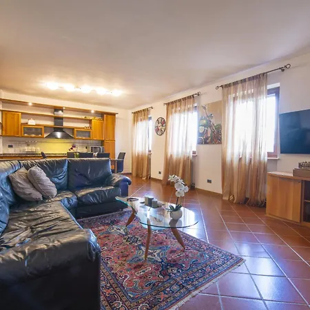 La Casa Rossa Tra E Montagna Garage Wi-fi