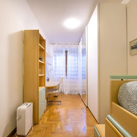 Apartment La Casa Rossa Tra E Montagna *