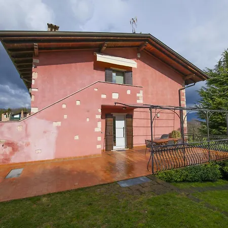 La Casa Rossa Tra E Montagna Garage Wi-fi アパート コステロマーノ