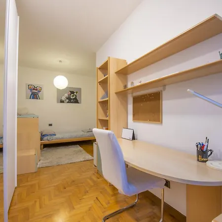 La Casa Rossa Tra E Montagna Garage Wi-fi アパート